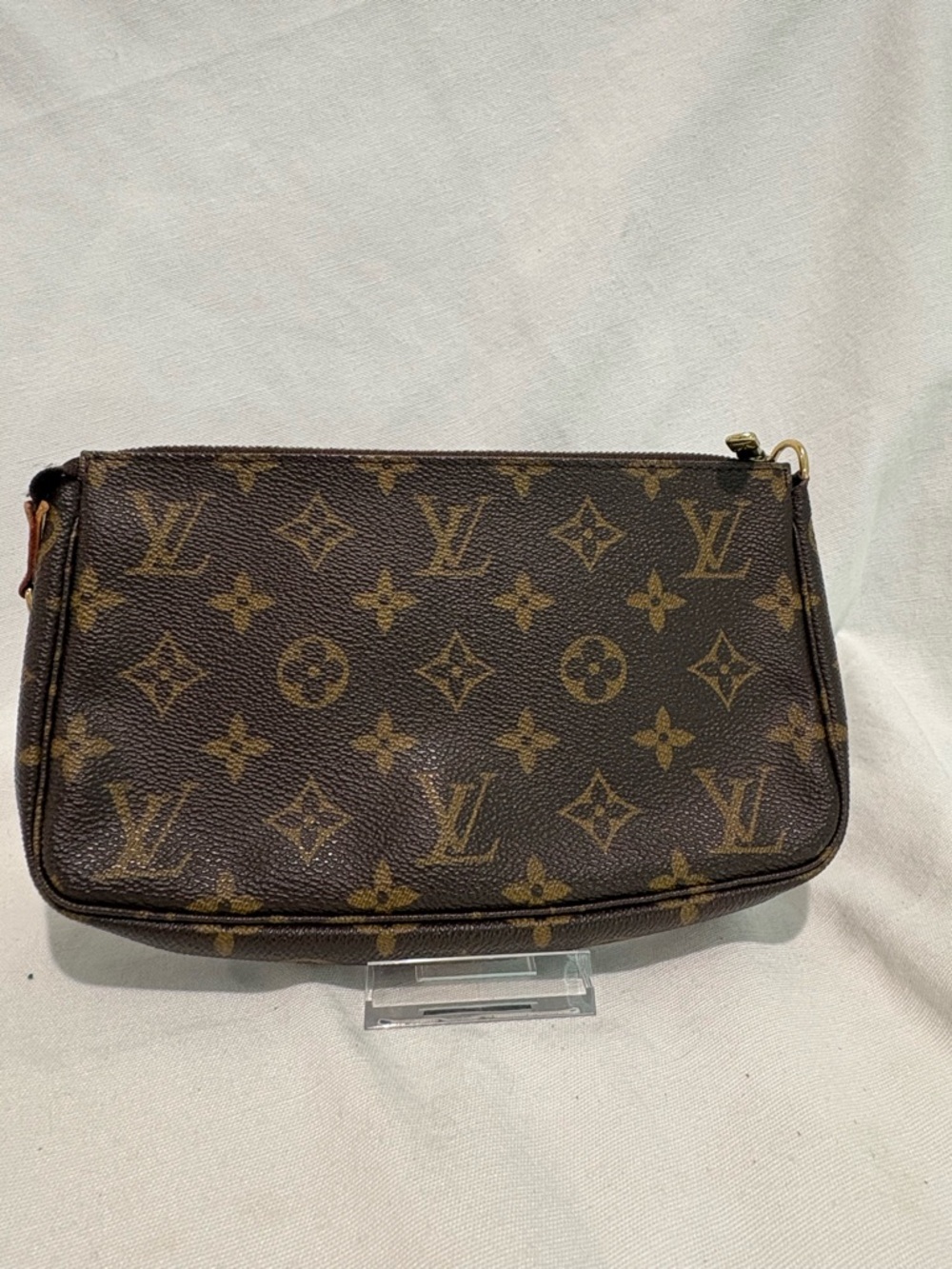 Authentic Louis Vuitton Pochette Accessoires Monogram wristlet w/ Certificate - Picture 6 of 12